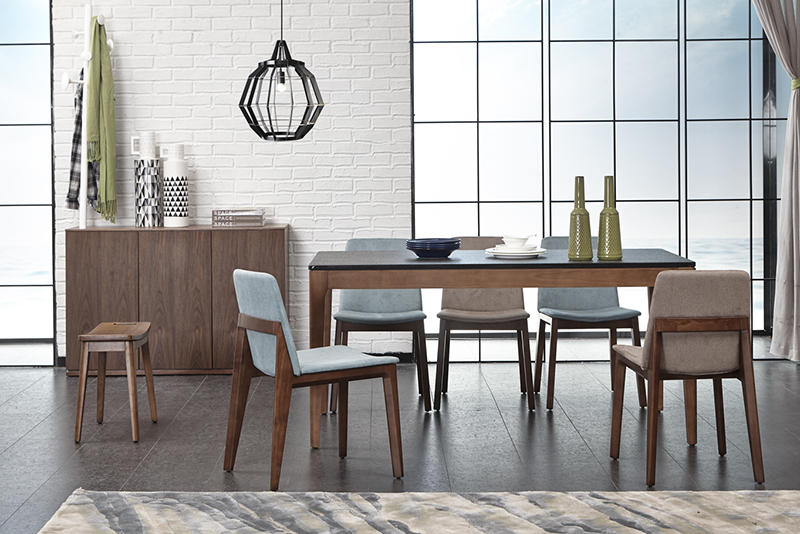 雅比特客厅家具—原木餐桌椅选什么材质好一点